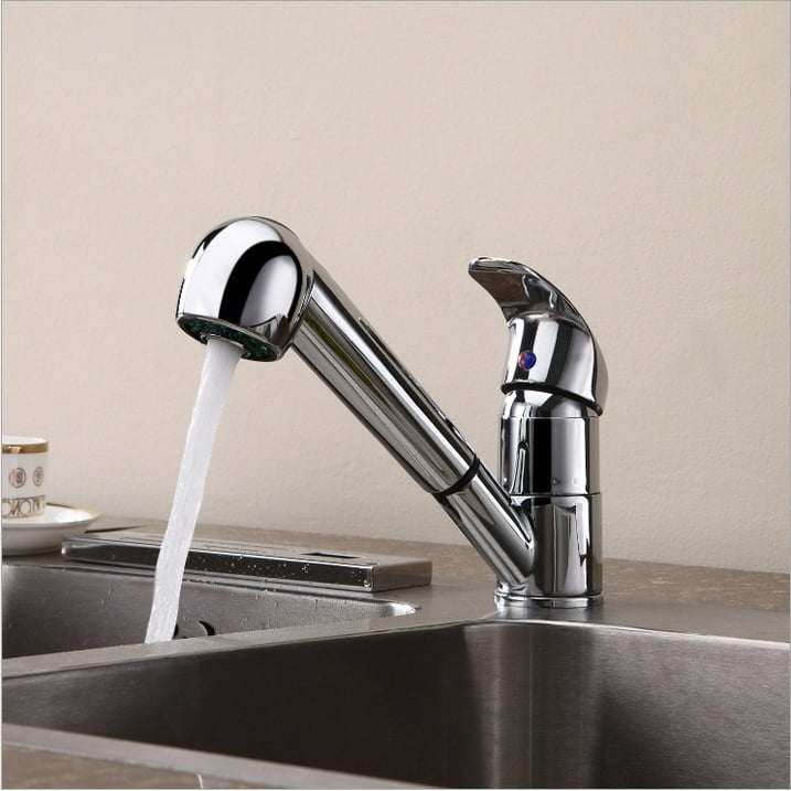 Single Handle Kitchen Sink Faucet with Pull-Out Sprayer