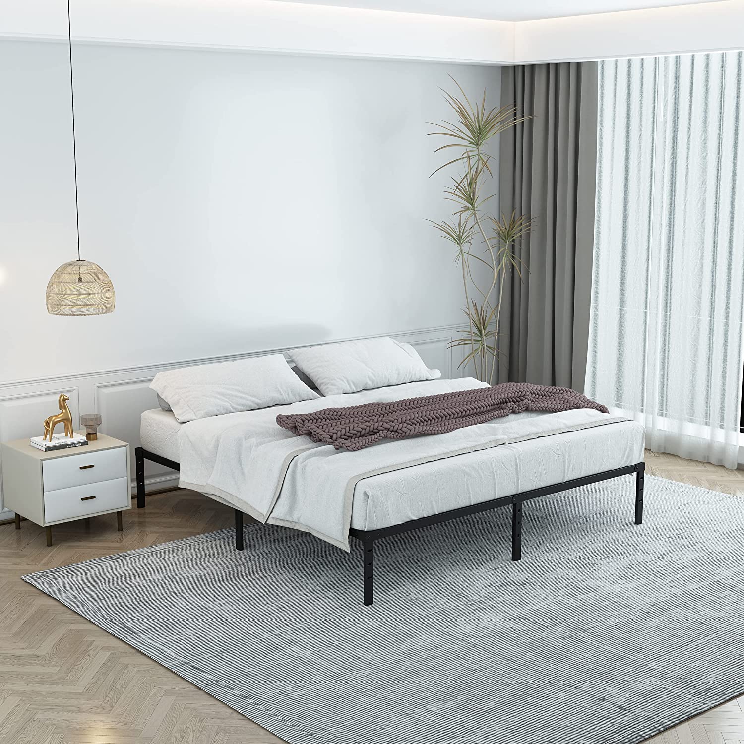 SUGIFT Queen Bed Frame, 14 Inch Metal Platform Bed Frame