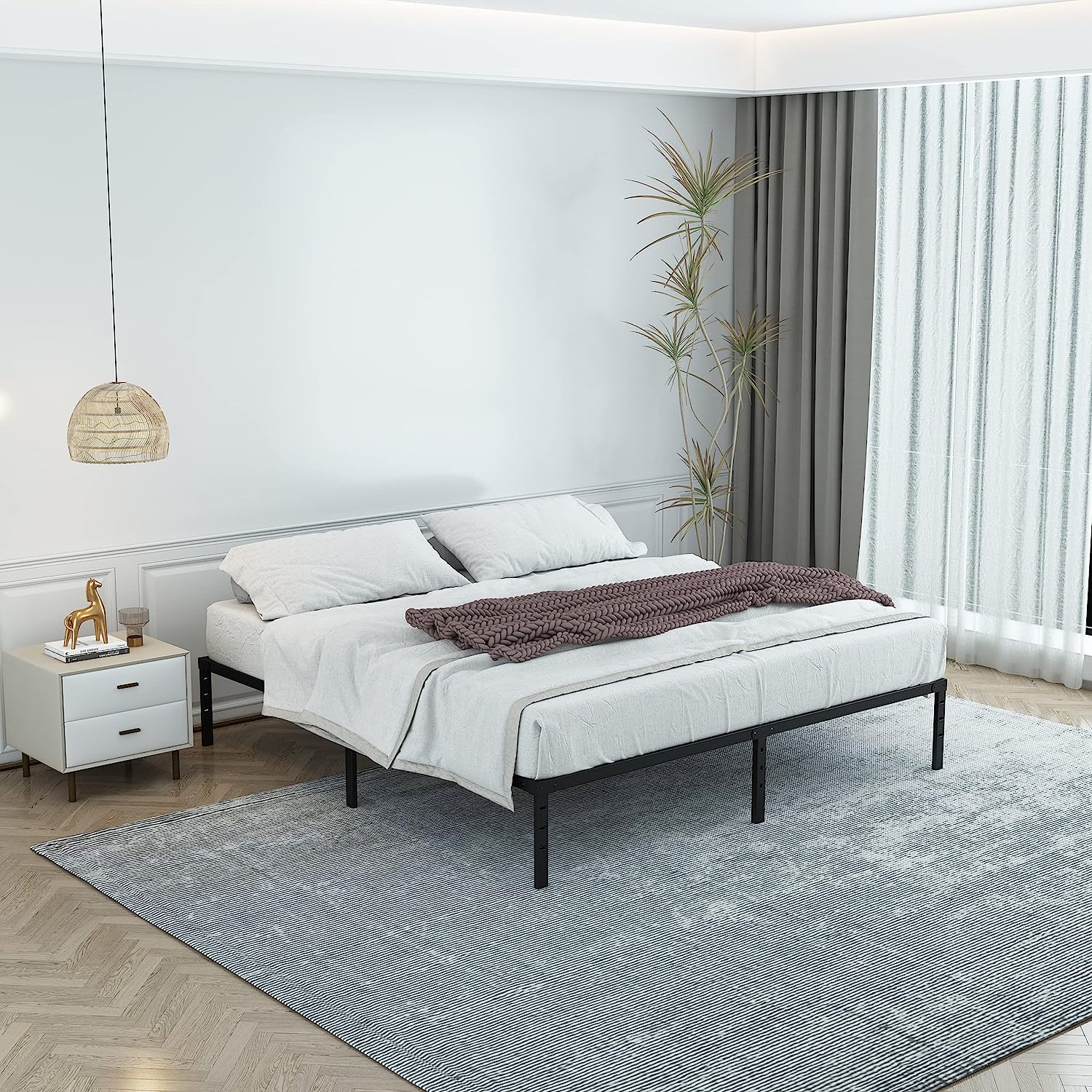 SUGIFT Queen Bed Frame, 14 Inch Metal Platform Bed Frame