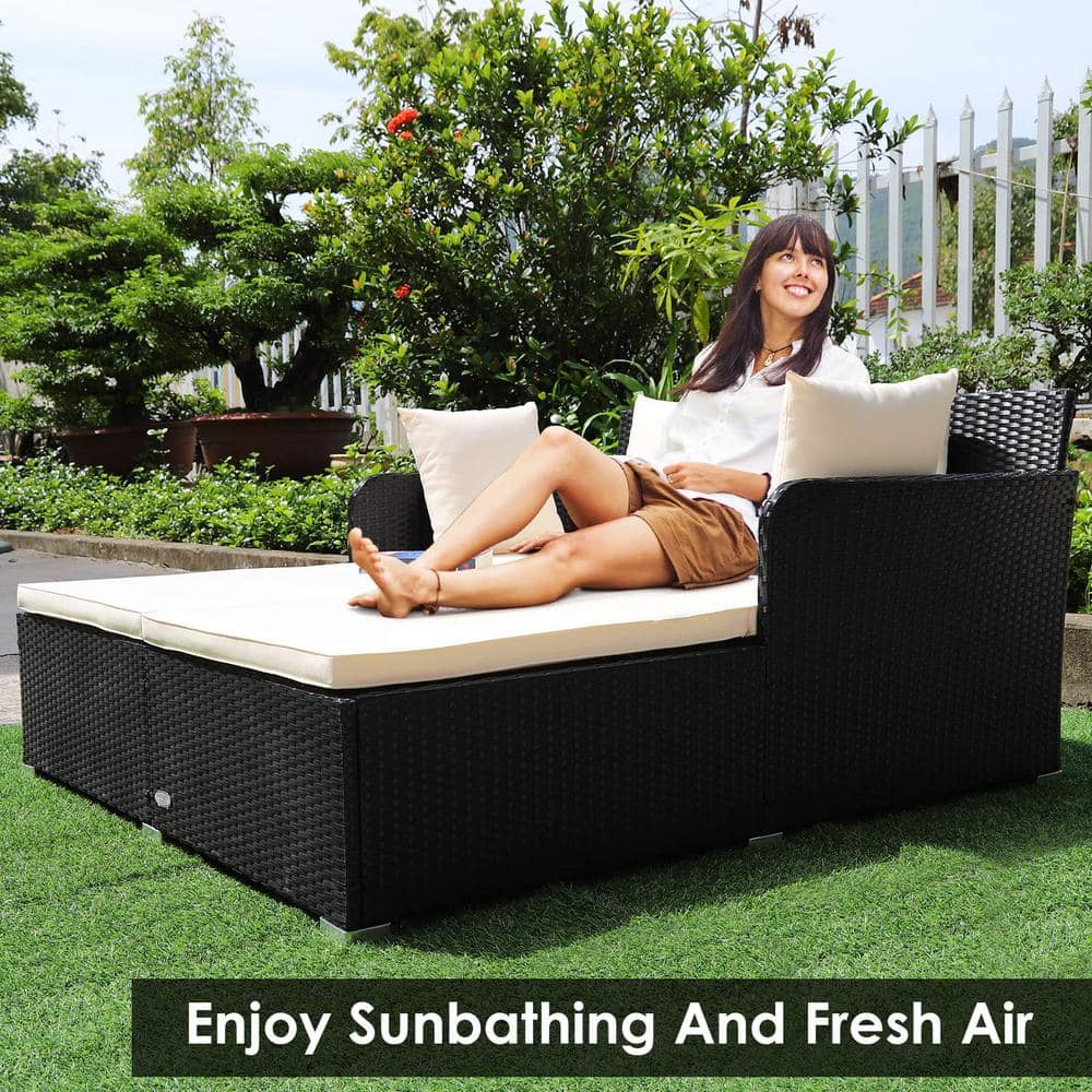 Black 1-Piece Metal Wicker Outdoor Day Bed with White Cushions